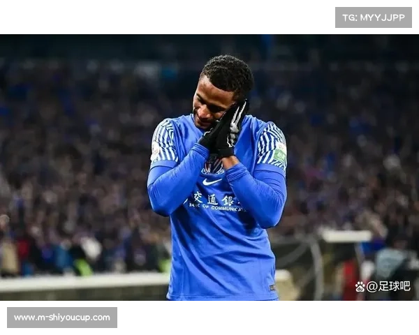 申花新援阿苏埃正式亮相 斯卢茨基客战国安藏玄机暗布新阵型