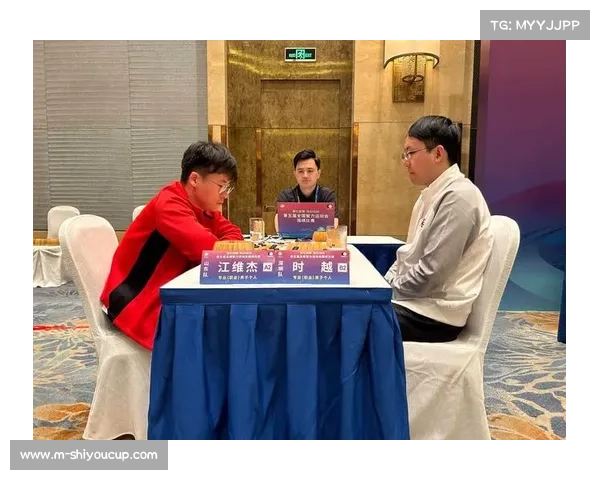 围棋丁浩教练评其棋风稳健自律，善捕捉对手失误