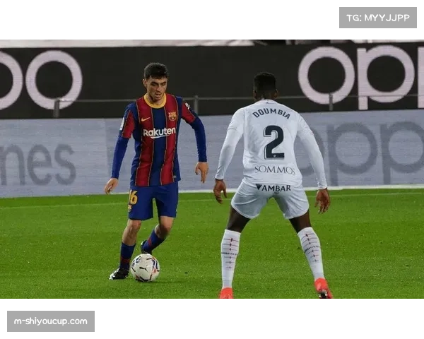 巴萨vs西班牙人：莱万梅开二度，加泰罗尼亚德比一边倒